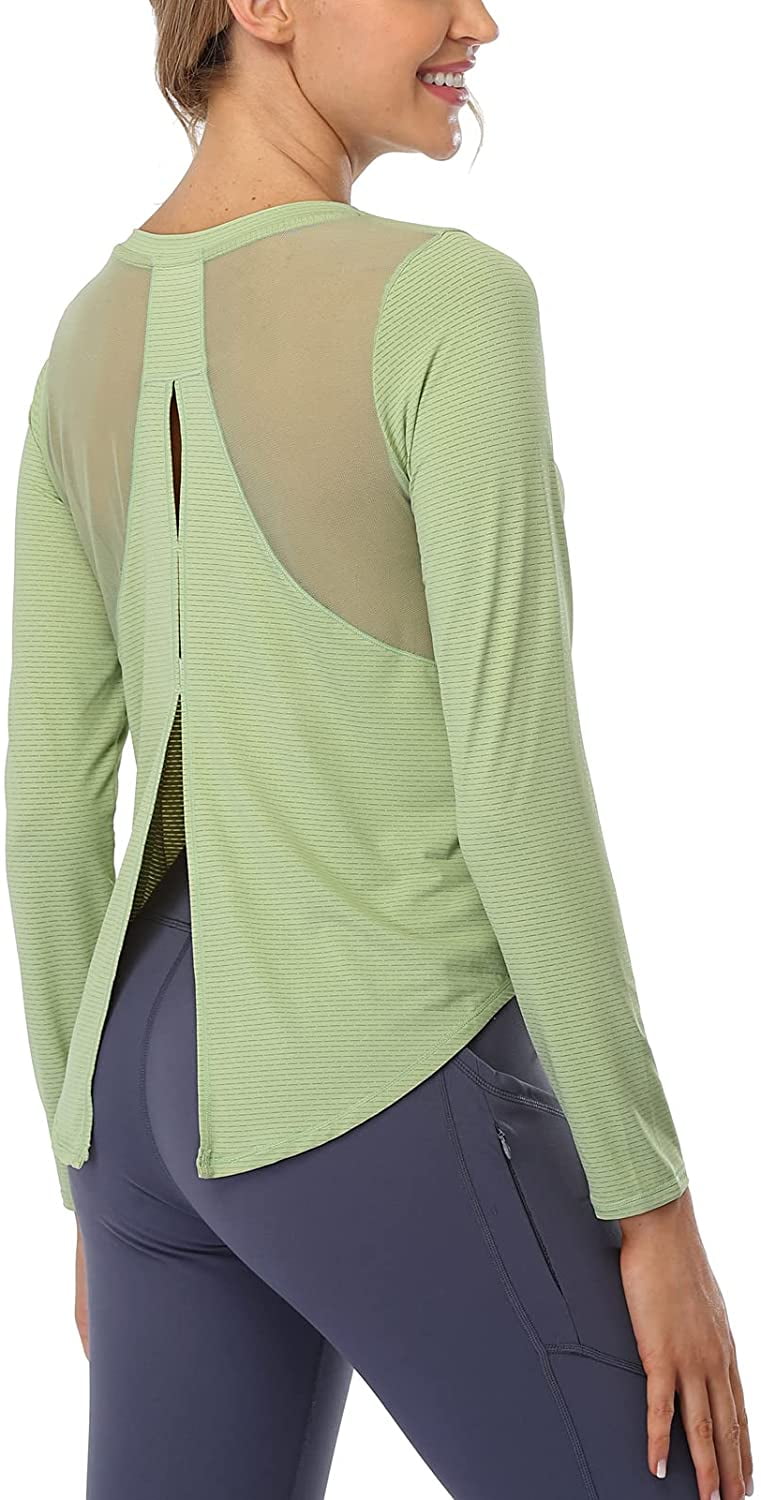 Stay cool and stylish during your workouts in the Women's Mesh Patchwork Back Workout Shirt. Constructed from a blend of 85% Polyester and 15% Spandex, this shirt is designed to keep you comfortable and dry during any physical activity. The mesh patchwork back not only provides ventilation but also adds a trendy element to your workout attire. Whether you prefer a cropped or loose fit, this breathable fabric allows for ease of movement, making it suitable for a range of activities from intense workouts to lounging. Prior to purchasing, review our size guide for an accurate fit.