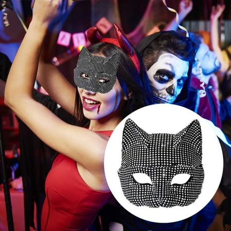 

The Yourself With A Dazzling Diamond Embedded And As The Center Of Attention In The Entire Party