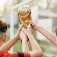thumbnail image 2 of Trofeo de la Copa del Mundo, trofeo Hércules, réplica de resina del trofeo de la Copa Mundial de Fútbol, recuerdo de la colección de recuerdos para el hogar/oficina, regalos para aficionados., 2 of 5