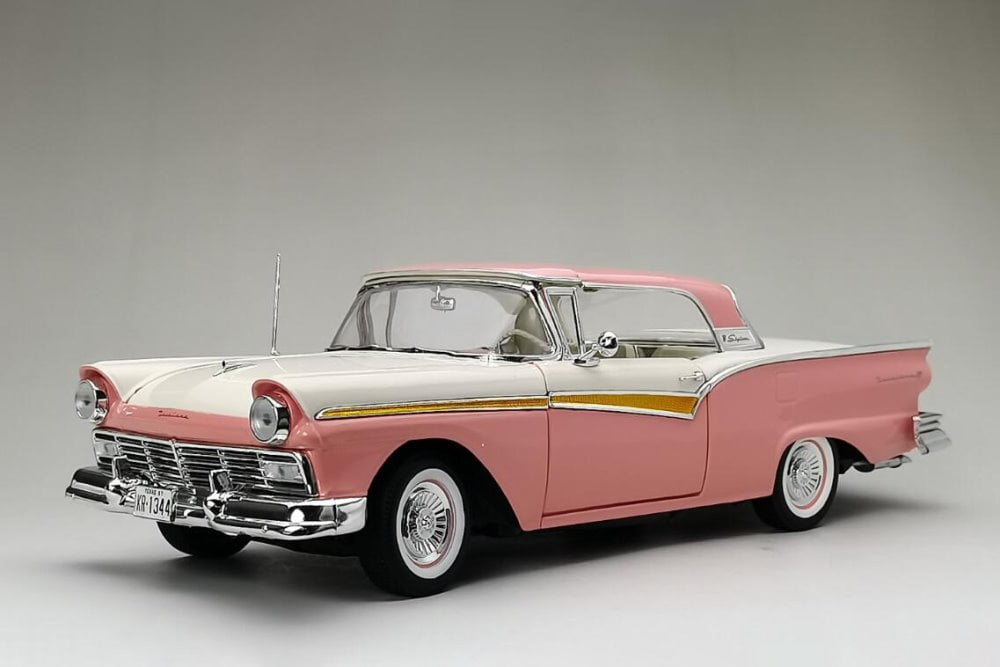 Scale model car 1:43 1956 Ford Fairlane Hard Top Sunset Coral/Colonial White 
