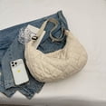 thumbnail image 4 of Bolso de mensajero acolchado con forma de media luna para mujer, bolso escolar versátil para estudiantes, 4 of 8