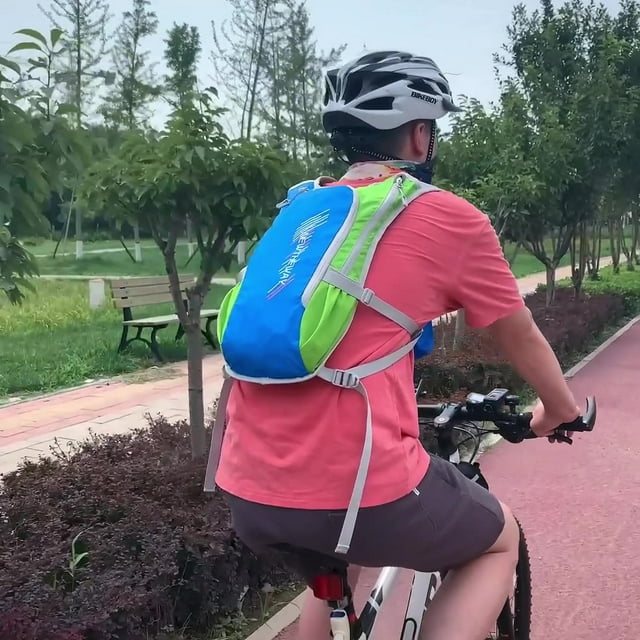 LINMOUA Sac à Dos Léger Isolé Imperméable avec Vessie, Rayures Réfléchissantes pour Course, Randonnée, Cyclisme, Camping, Unisexe