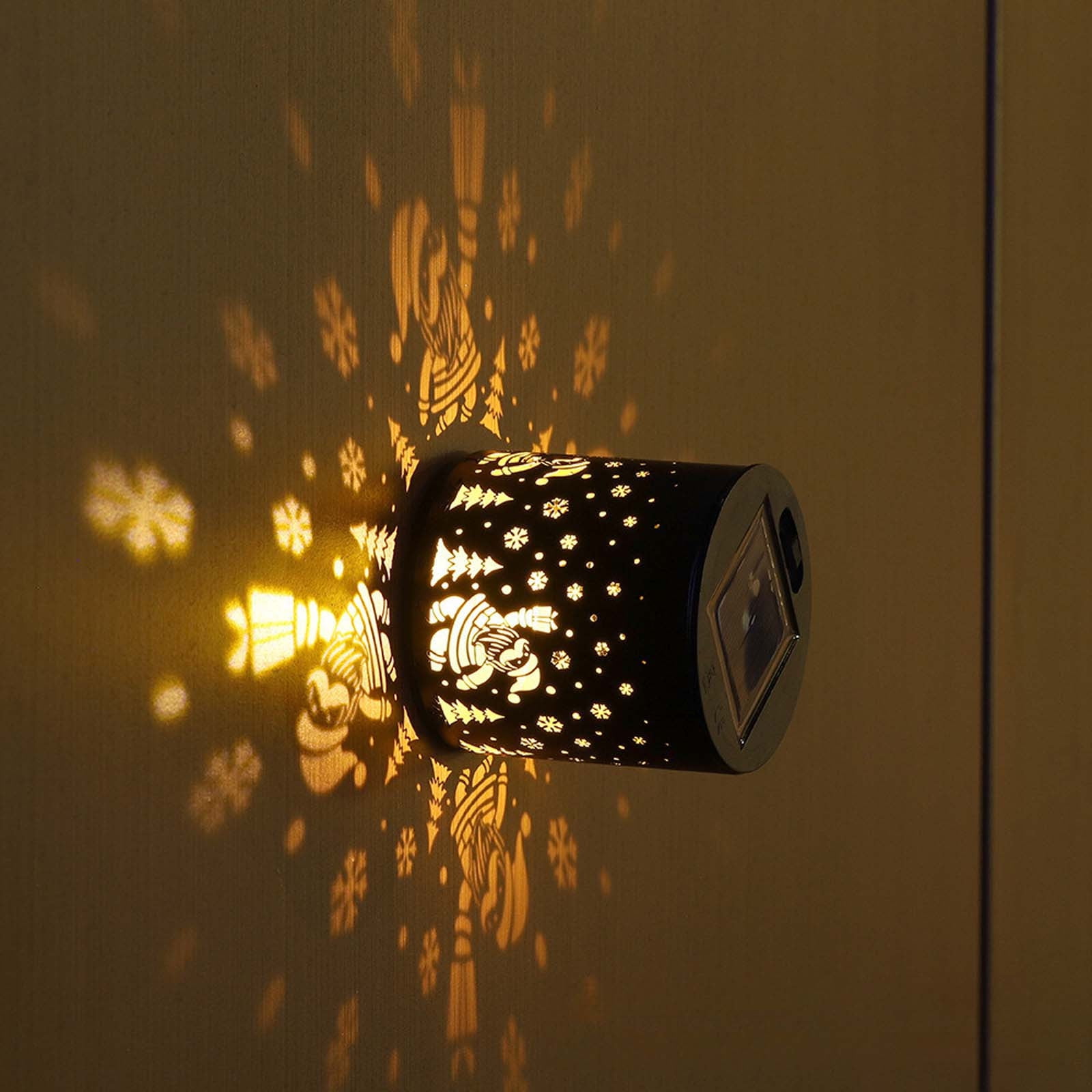 Solar Christmas Projector Light Outdoor Wall Projection Decoration IP65 Waterproof Solar Powered LED Garden Light for Holiday Yard Home Display