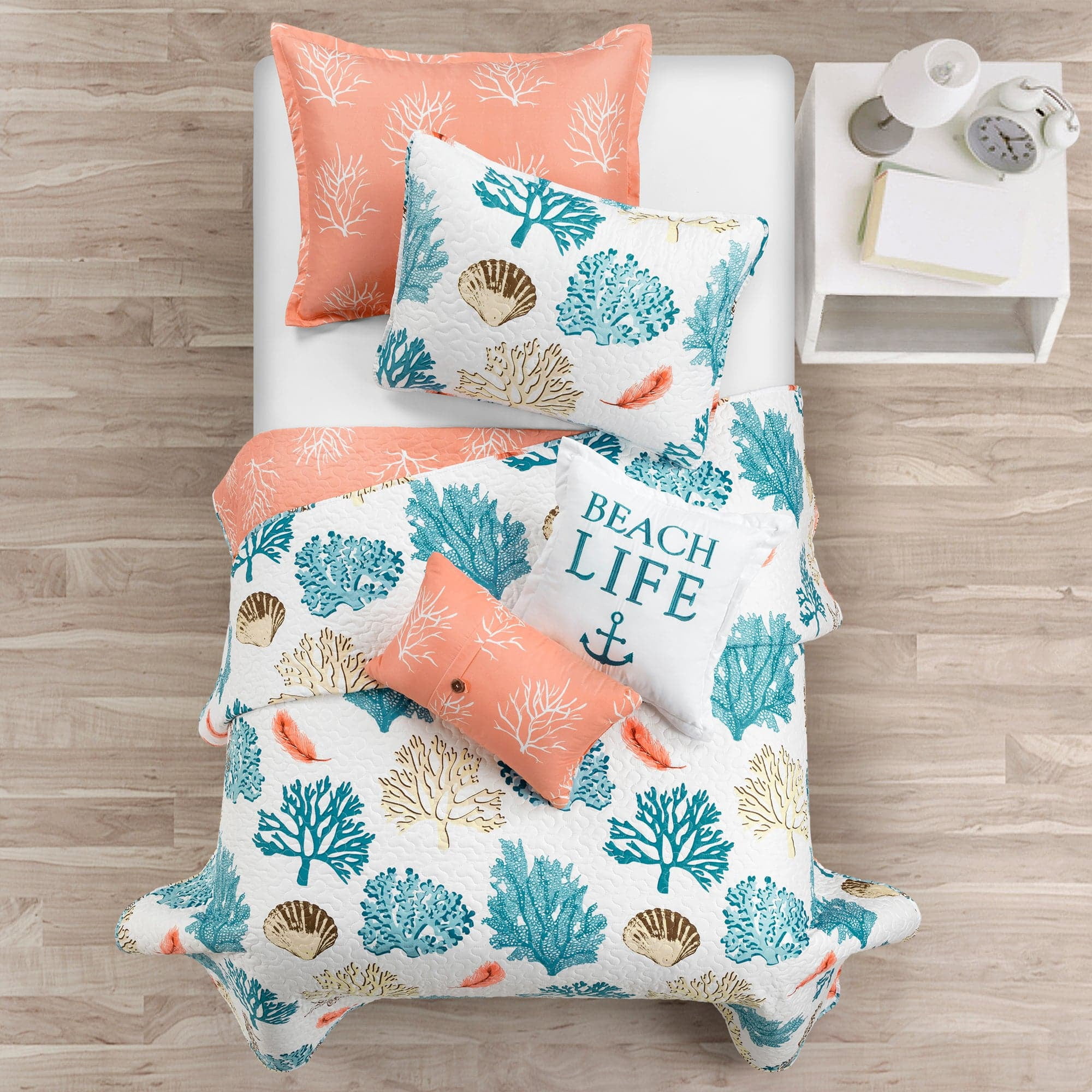 Lush Decor Coastal Reef Feather Quilt Blue/Coral 7Pc Set Full/Queen