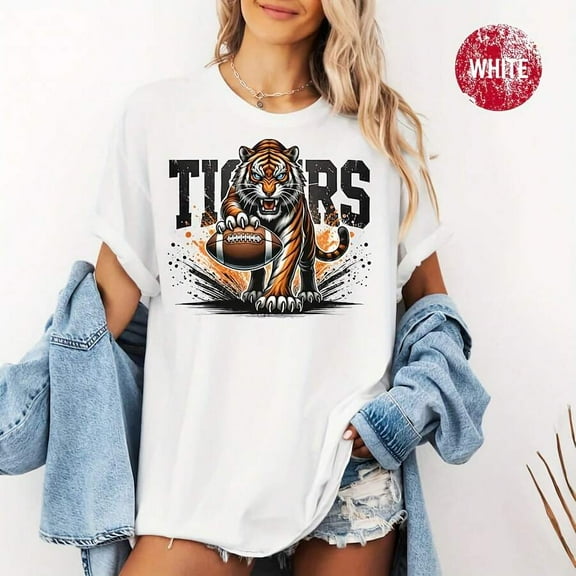 Tiger Football Shirt, Fierce Tiger Graphic Tee, Game Day Spirit Shirt, College Team Animal Mascot T-Shirt, Uni Spor Tee