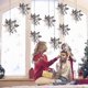 thumbnail image 2 of Encanto de copo de nieve con cuerda para Navidad, vacaciones de invierno, fiesta de año nuevo, suministros para el hogar (plata) (12 piezas), 2 of 5