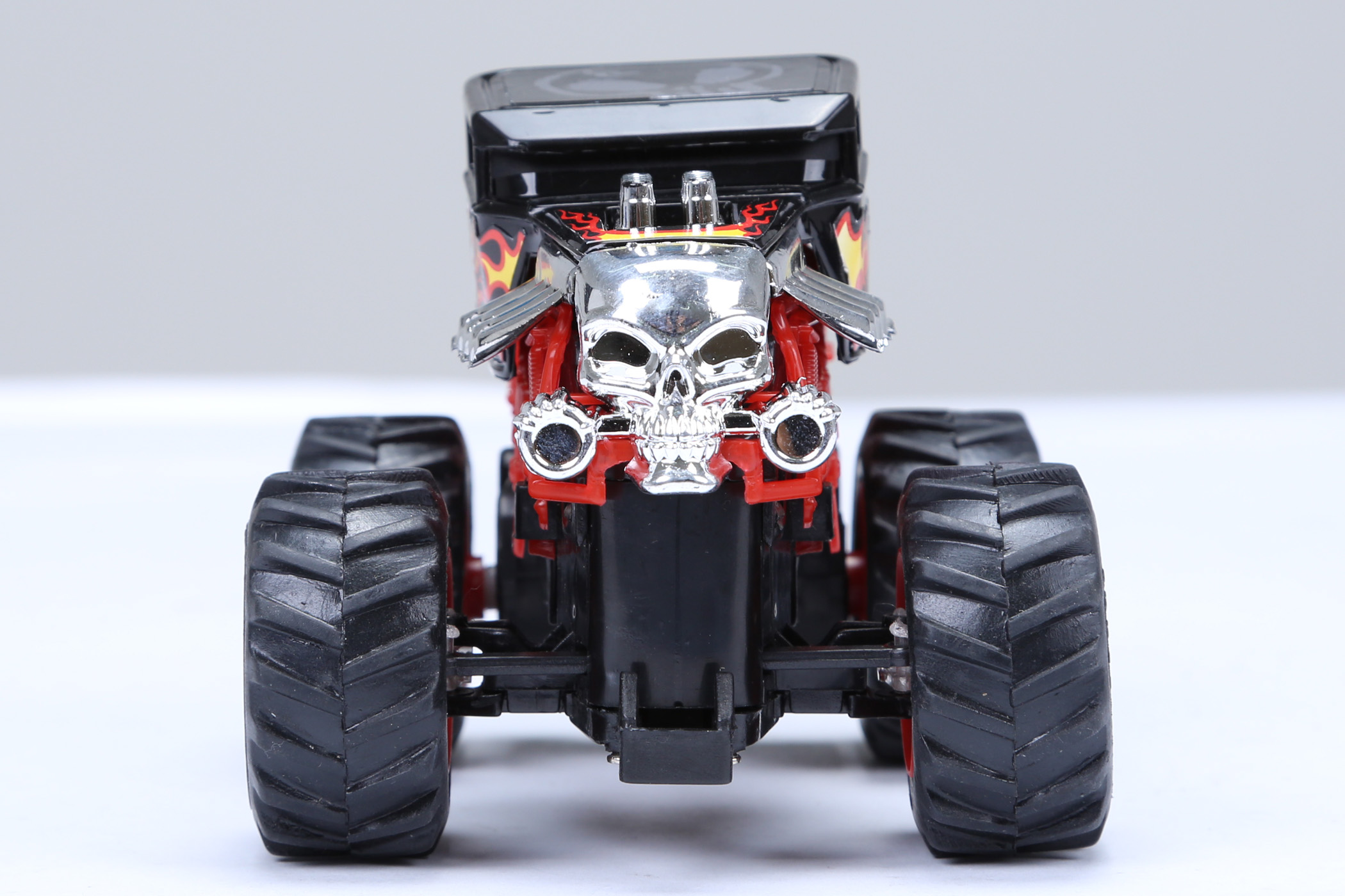 New Bright 1:43 Scale Remote Controlled Bone Shaker Monster Truck Play Vehicle - image 2 of 10