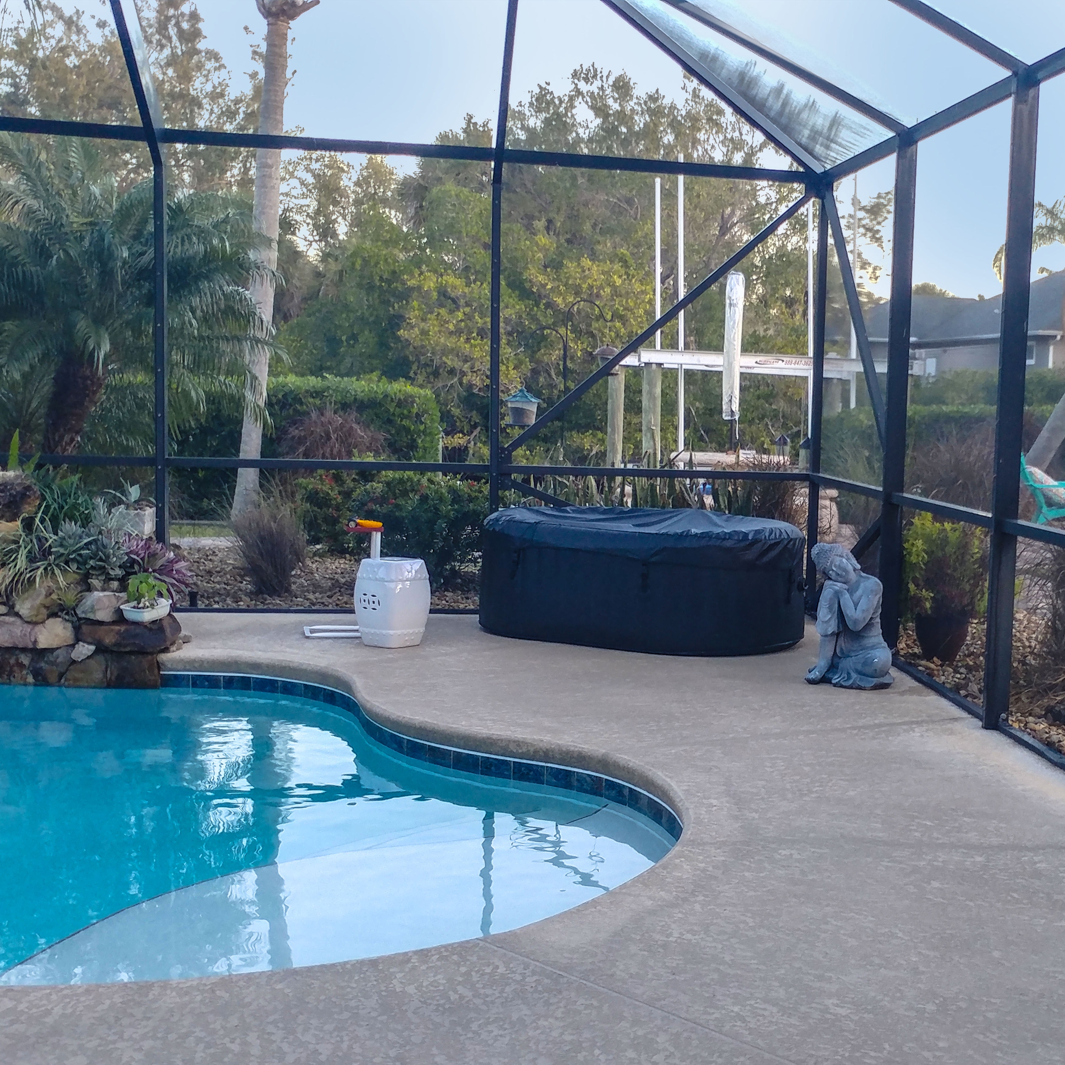 ALEKO 2 Person 100 Jets Outdoor Inflatable Hot Tub Spa with Drink Tray and Cover