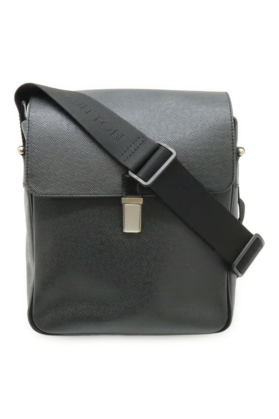 Pre-Owned LOUIS VUITTON Taiga Yaranga Shoulder Bag, Leather, Ardoise, Black, M30822