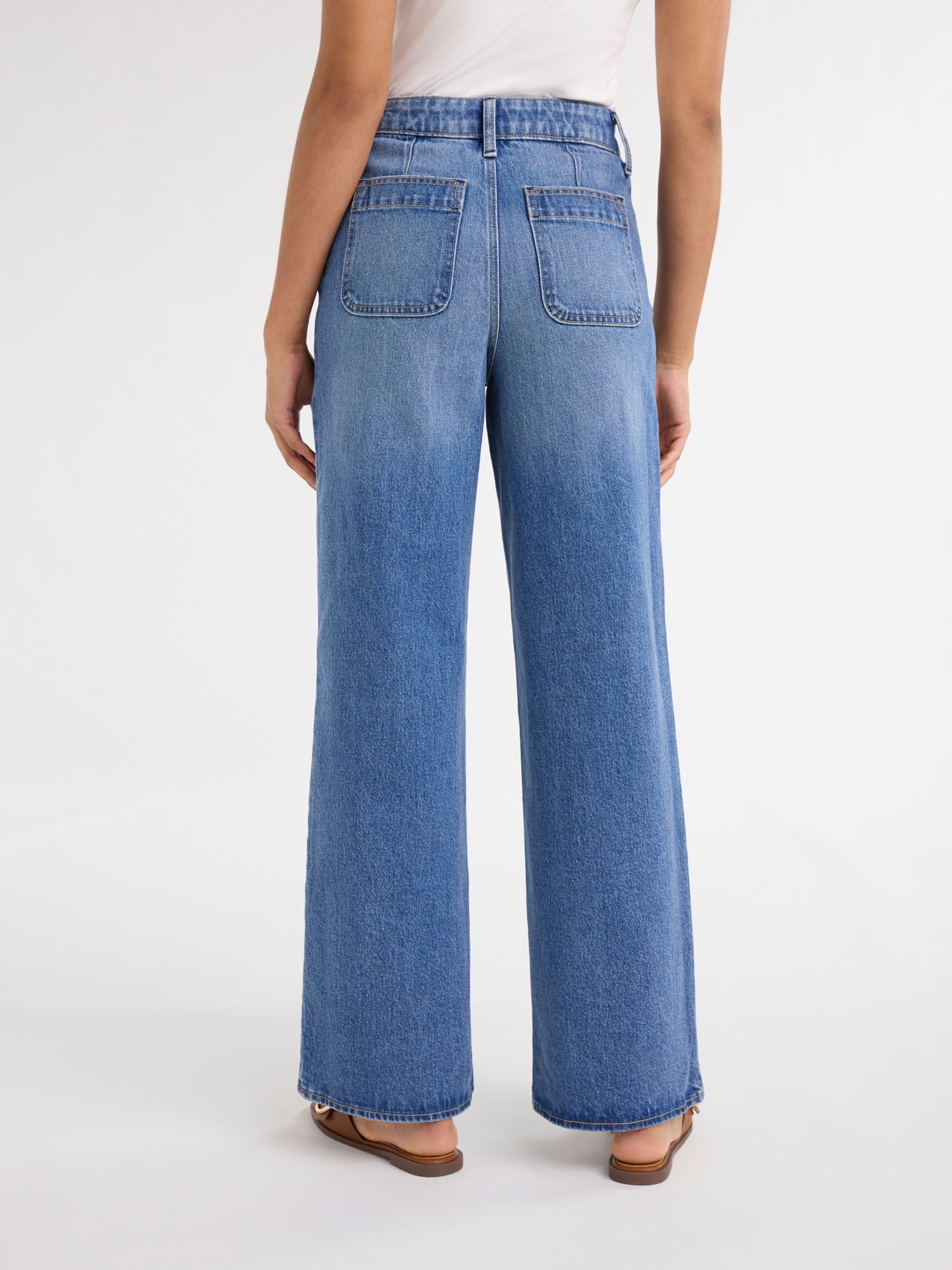 Free Assembly Women's and Women's Plus Wide Leg Jeans with Patch Pockets, 30", 32", and 34" Inseams, Sizes 0-26W