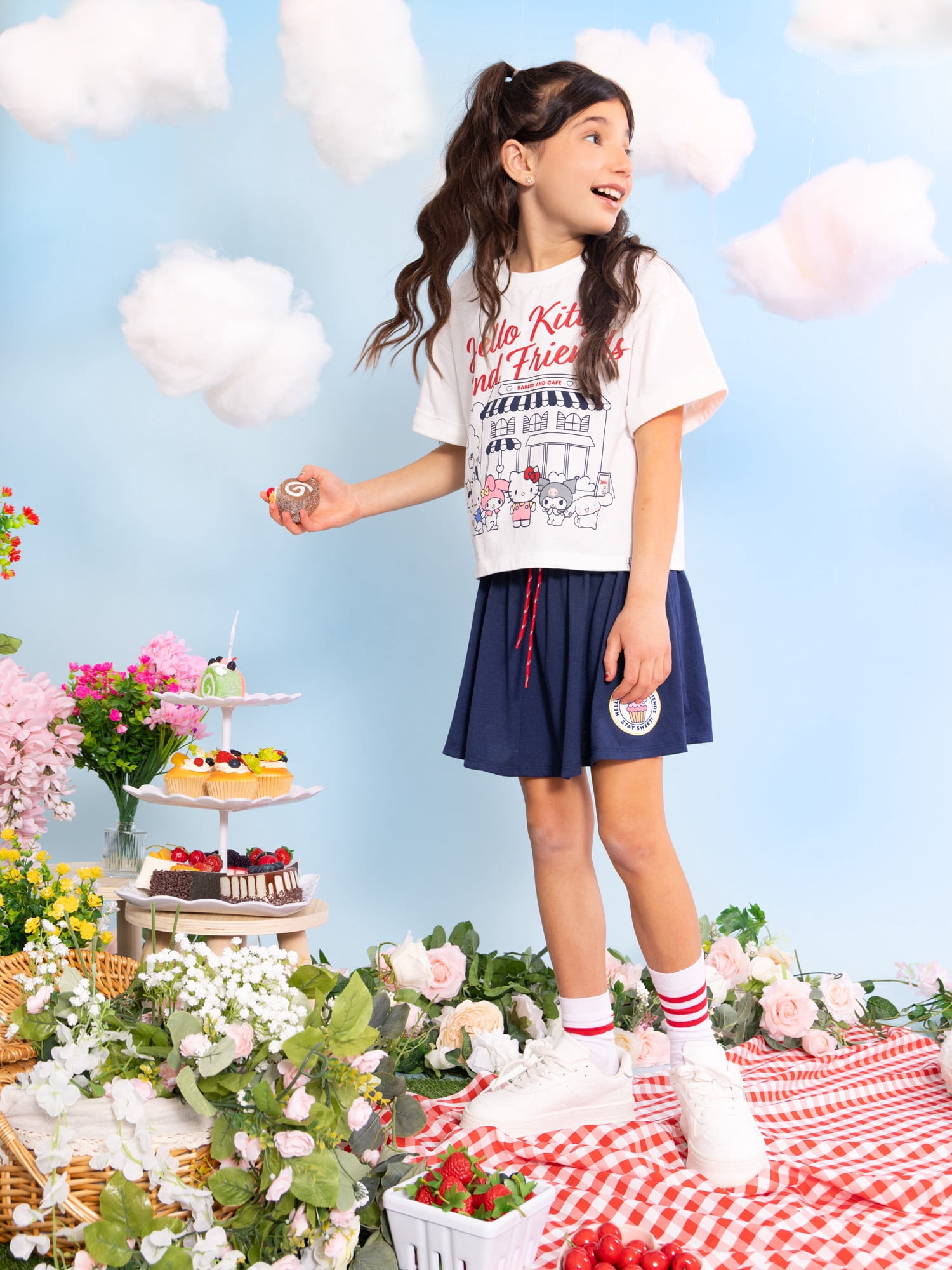 Wonder Nation x Hello Kitty Girls Graphic Tee with Short Sleeves, Sizes 4-16