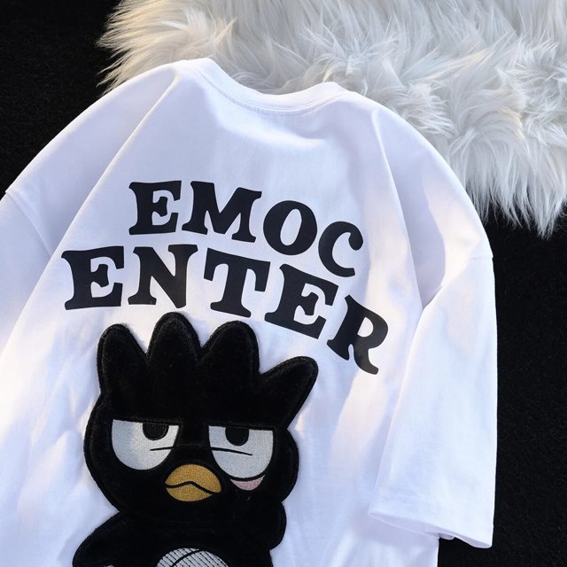 Camiseta de manga corta de dibujos animados japoneses Sanrio para mujer, Camiseta holgada de verano, Top de media manga, camiseta de badtz-maru
