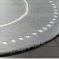 thumbnail image 5 of SAFAVIEH Bella Danita Bordered Wool Area Rug, Silver/Ivory, 7' x 7' Round, 5 of 8