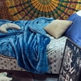 thumbnail image 4 of Manta cálida de felpa de 2 capas, franela súper suave, imitación de cachemira, cama, sofá, manta, azul medianoche Methold LF000018-02B, 4 of 7