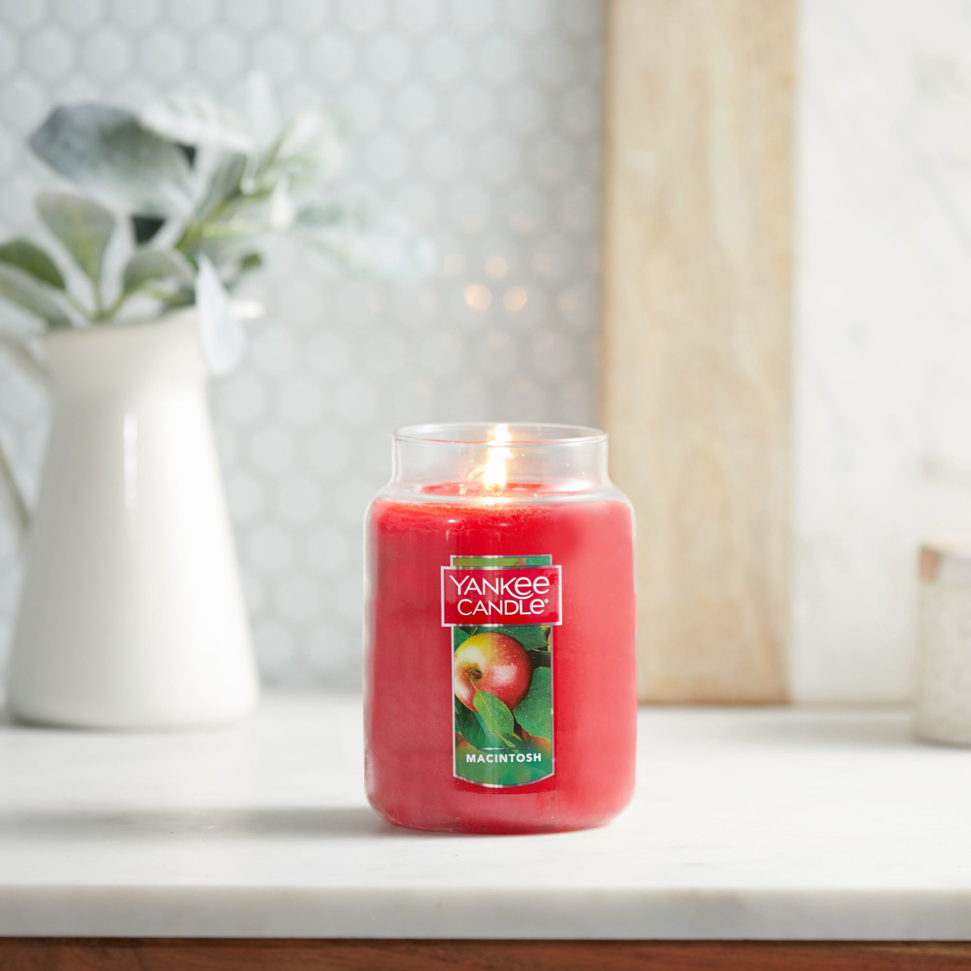 Yankee Candle Macintosh Large Classic Jar Candle