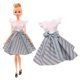 thumbnail image 3 of 10 trajes de moda Barbie + 10 accesorios para muñecas., 3 of 5