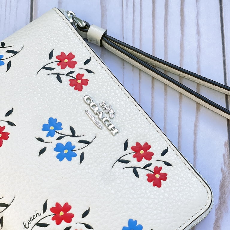 ほしか Coach Women's Small Pebbled Leather Corner Zip Wristlet with