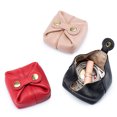 thumbnail image 2 of Monedero bonito de estilo japonés y coreano de piel de vaca suave con forma de miniauriculares, bolsa de almacenamiento para monedas y pintalabios para mujer, puf pequeño, 2 of 6
