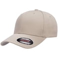 thumbnail image 1 of Flexfit Gorra de béisbol atlética ajustada para hombre, 1 of 5