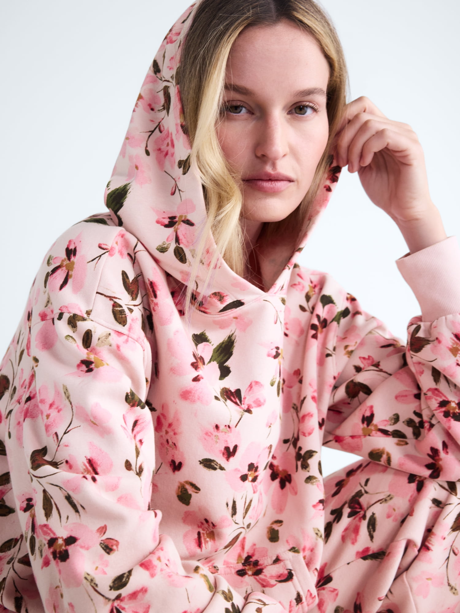 Scoop Women’s and Women’s Plus Oversized Cropped Hoodie, Sizes XS-4X