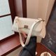 thumbnail image 3 of Bolso Mano Sencillo 1, 3 of 9