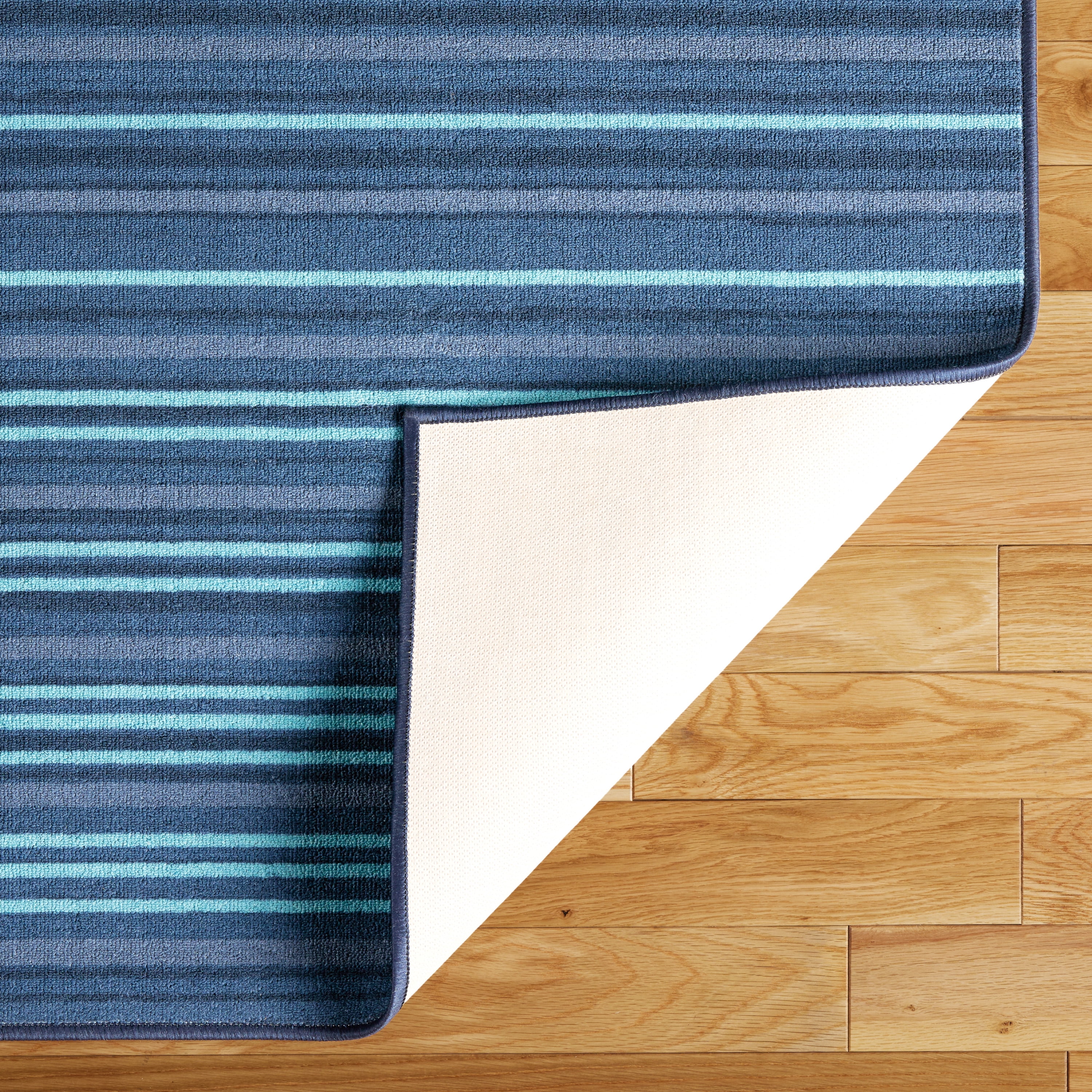 TOWN & COUNTRY BASICS Layne Modern Stripe Everwash® Washable Area Rug with Non-Slip Backing, Pet Friendly Rug, Navy Blue/Blue, 5'2"x7'2"