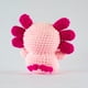 thumbnail image 2 of Ajolote de peluche tejido Esponjoso de Estambre | Despojo & Esponjoso (Rosa) Despojo & Esponjoso Chibi Ajolotito, 2 of 7