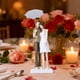 thumbnail image 5 of Adorno decorativo con escena de pareja bajo paraguas para San Valentín, figura de resina con escena romántica para el hogar y la boda, centro de mesa, decoración del hogar, decoración de la habitación, 5 of 6