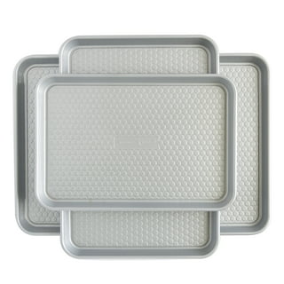Nordic Ware Naturals® Aluminum Baker's Quarter Sheet with Lid, BPA-free  Plastic Cover, 11.4 x 8 x 1 