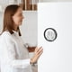 thumbnail image 5 of Reloj Despertador Digital con Pantalla de Temperatura y Humedad, Termómetro Higrómetro Electrónico de Pared para Cocina y Hogar, Funcionamiento Silencioso., 5 of 7