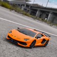 thumbnail image 4 of Coche de Control Remoto YONGSHENG Lamborghini Aventador SVJ Escala 1:24, 4 of 5