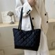 thumbnail image 5 of Bolso de mano acolchado versátil para mujer bolso de mano de PU bolso de trabajo elegante de gran capacidad, 5 of 9
