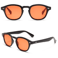 thumbnail image 3 of Gafas de sol Desiderio Premium, estilo clásico de forma cuadrada, 3 of 5