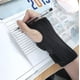 thumbnail image 4 of Muñequera Túnel Carpiano Mano Derecha Izquierda para Hombres Mujeres Alivio del Dolor, Soporte para Dormir Nocturno en la Muñeca Férulas Estabilizador de Brazo con Manga de Compresión Correas Ajustab, 4 of 5