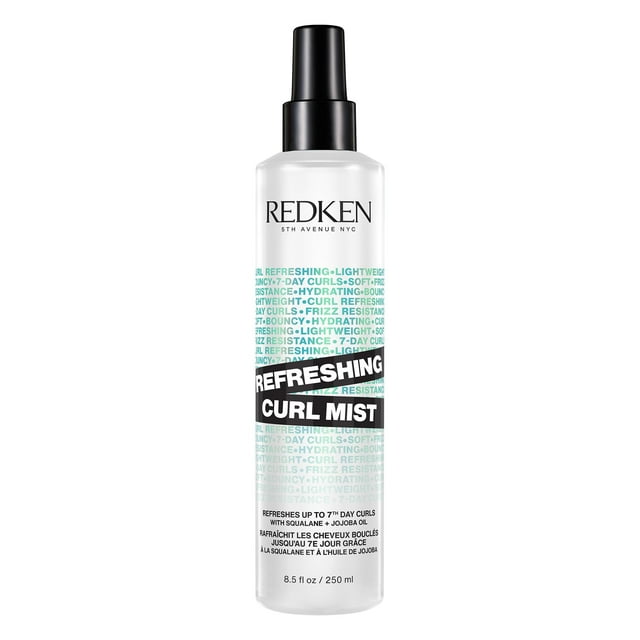 El spray refrescante Curl Redken hidrata y define los rizos
