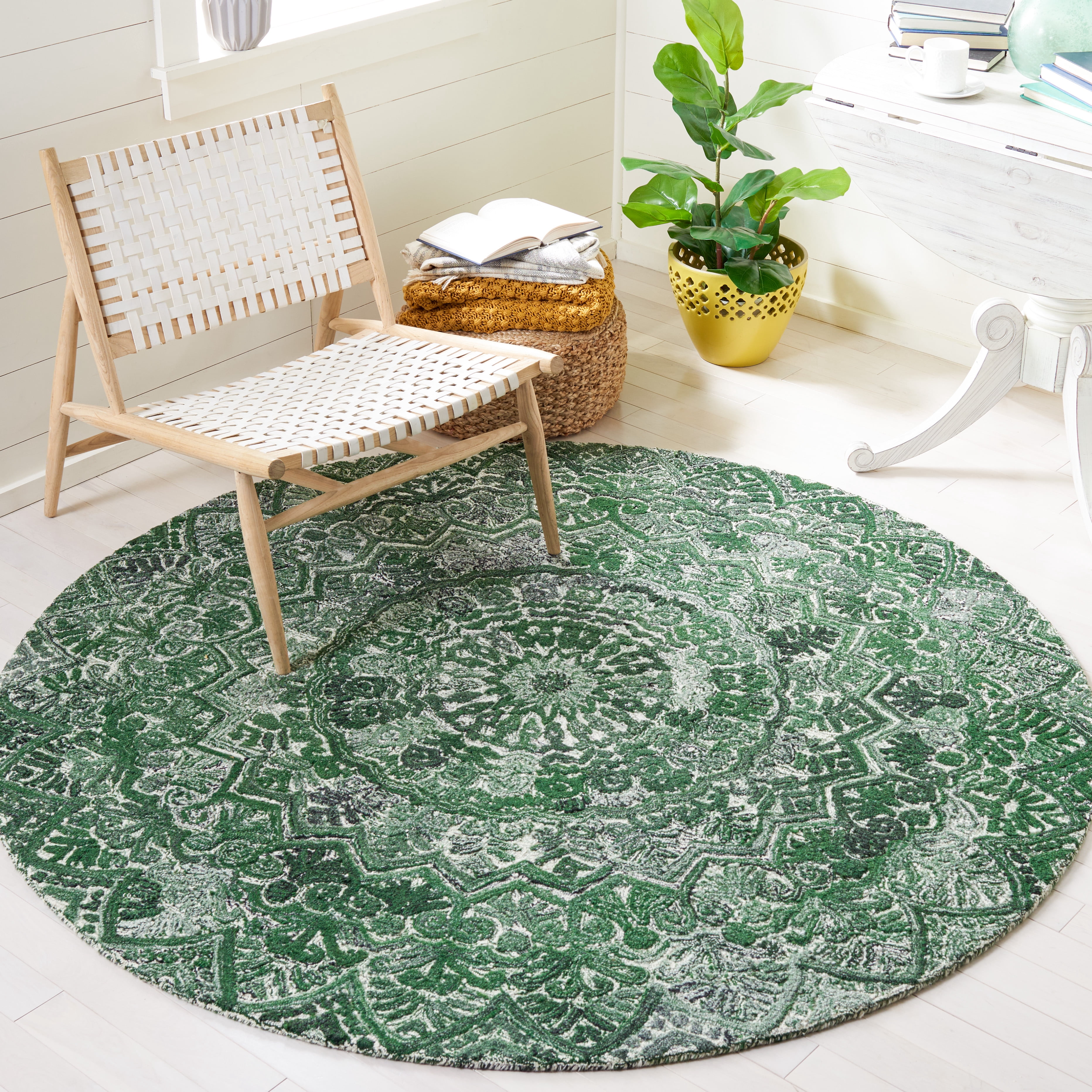 SAFAVIEH Marquee Georgiana Floral Area Rug, Green/Ivory, 8' x 8' Round