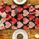 thumbnail image 5 of Bandera de mesa colorida para San Valentín, restaurante, sala de estar, decoración de mesa, ambiente de aniversario de boda, cuatro tamaños disponibles., 5 of 6