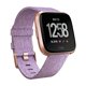 thumbnail image 1 of Reloj inteligente Fitbit Versa, edición especial, tejido en lavanda, 1 of 9