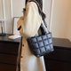 thumbnail image 4 of Bolso de mano para mujer, bolso grande de verano a la moda para las axilas, bolso de hombro sólido (negro), 4 of 6