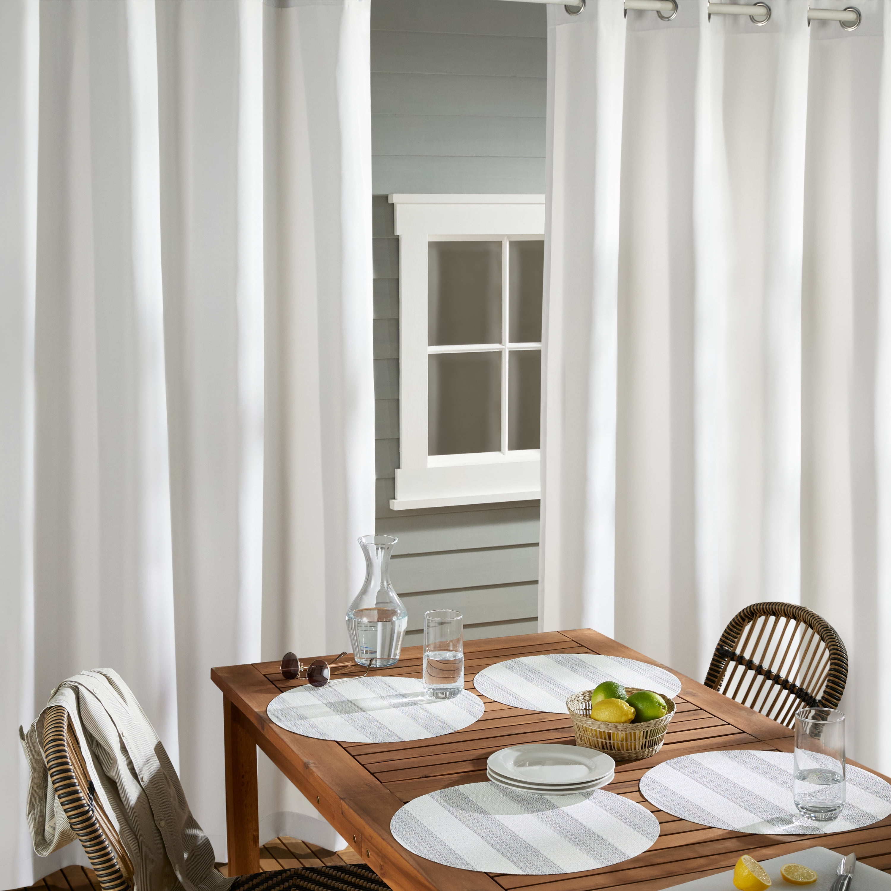TOWN & COUNTRY BASICS Cabana Stripe Indoor Outdoor Placemats 4-Pack Set, Reversible and Easy Clean, Grey/White, 15" Round