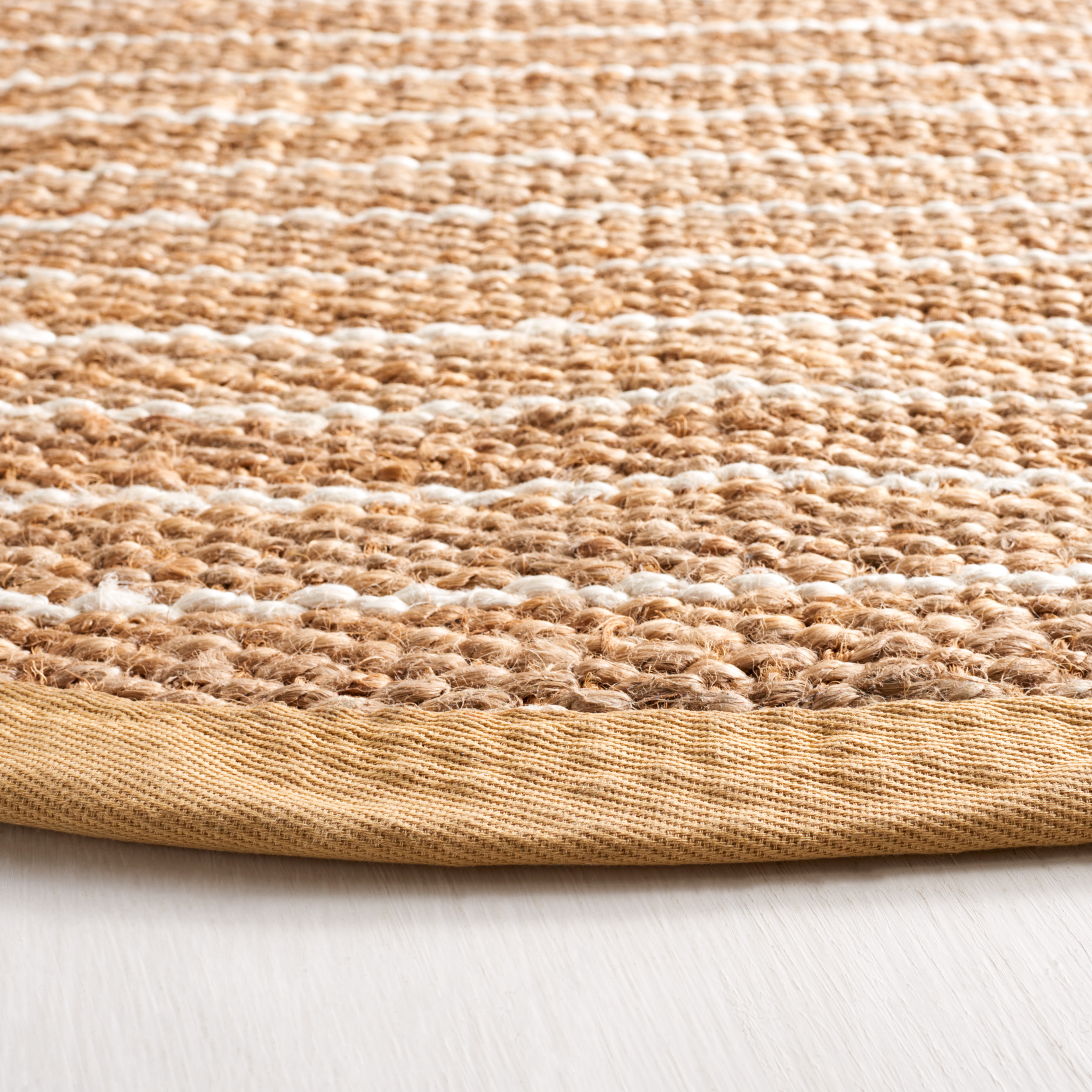 SAFAVIEH Natural Fiber Wilmer Striped Area Rug, Natural/Ivory, 7' x 7' Round