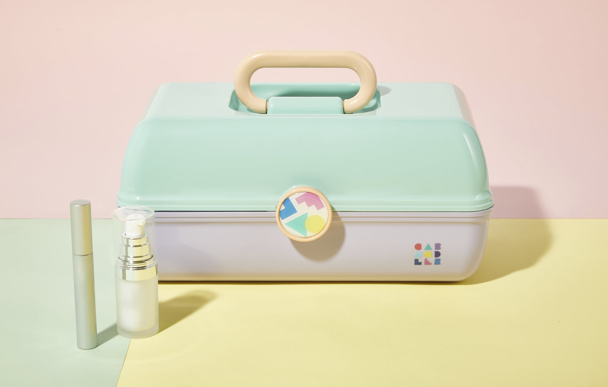  Caboodles On-The-Go Girl Retro Case, Sea Foam Marble : Beauty  & Personal Care