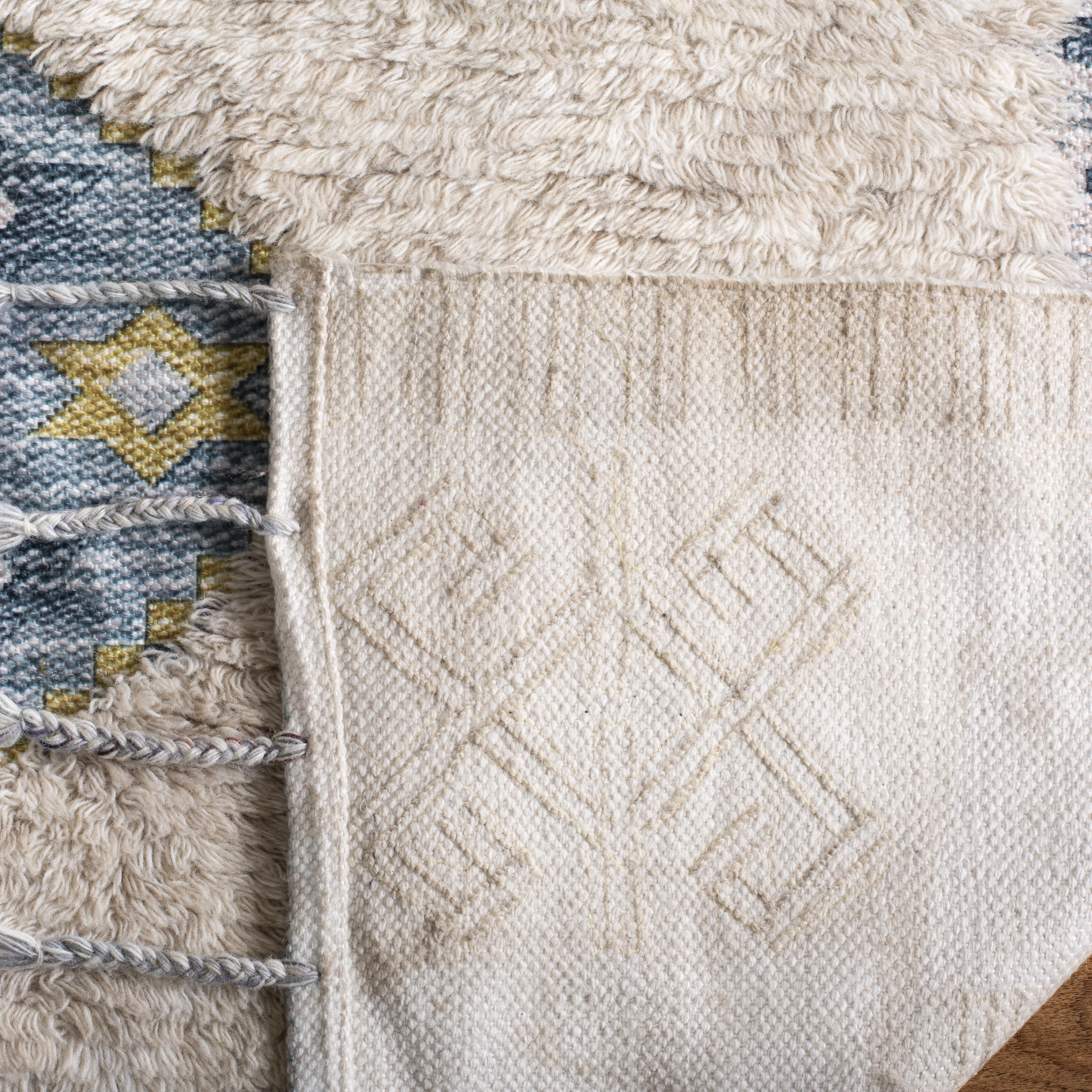 Safavieh  Handmade Saffron Misi Modern Tribal Cotton Rug 4' x 6' 4' x 6' Indoor,Handmade Rectangle