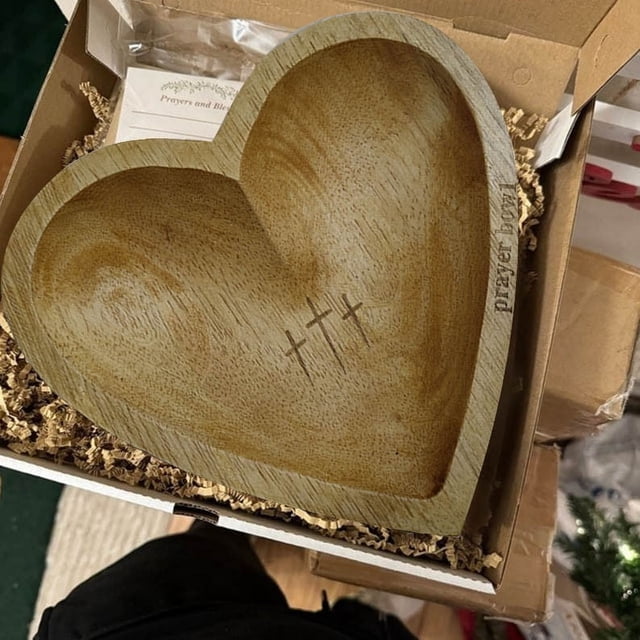 Handmade Wooden Heart Bowl, Engraved Serving Bowl, Kitchen Fruit Basket, Home Decor Centerpiece, Housewarming Gift, Wedding Present, Religious Gift