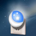 thumbnail image 4 of Luz nocturna LED enchufable: sensor de anochecer a amanecer, brillo, regalo, 4 of 6