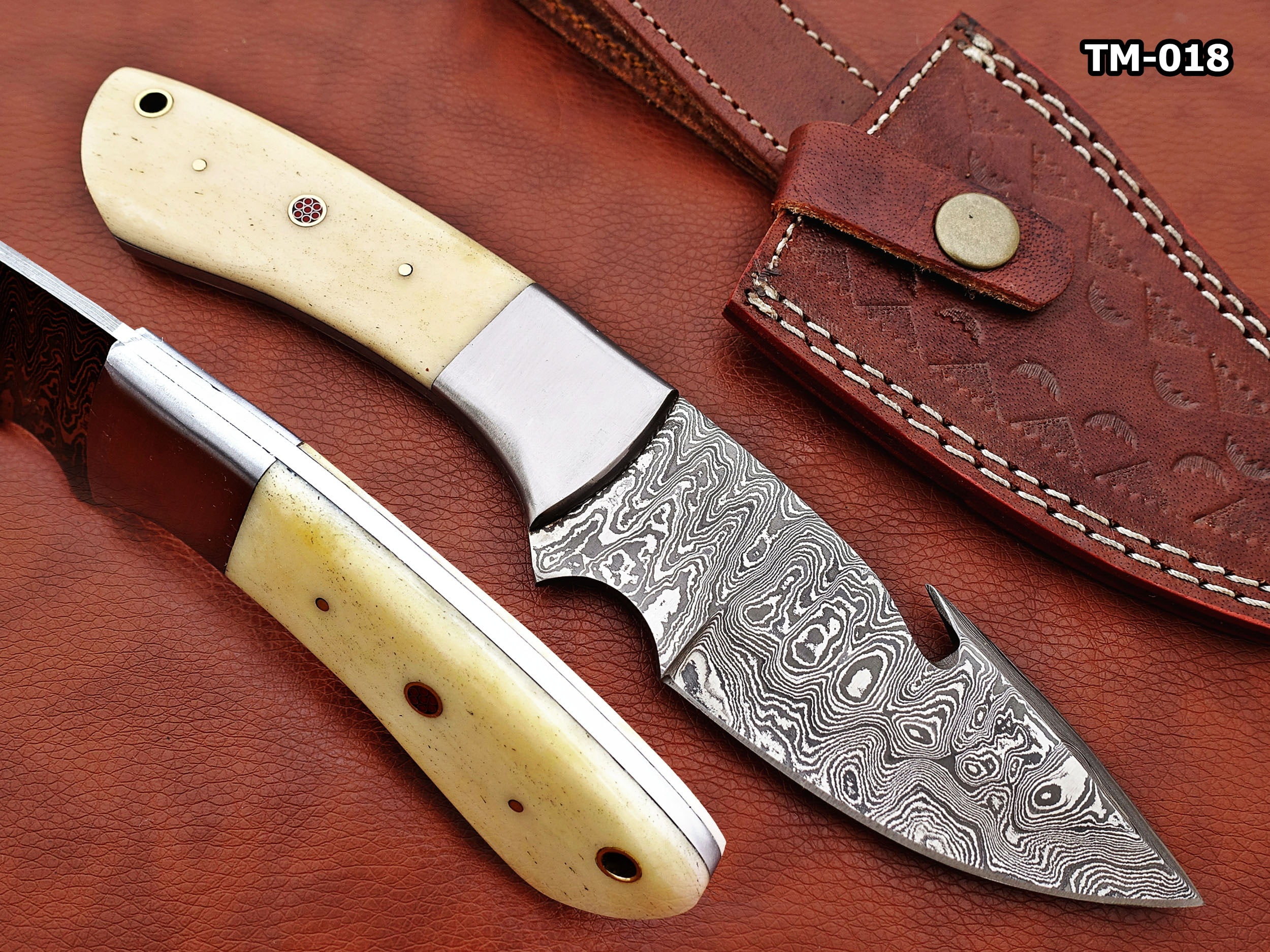 7.5 Hand Forged Damascus Steel Gut Hook Skinning Knife, Natural Bone Scale  Handle , Full Tang Blade Twist Pattern Drop Point Hunting Blade, Cow Hide  Leather Sheath