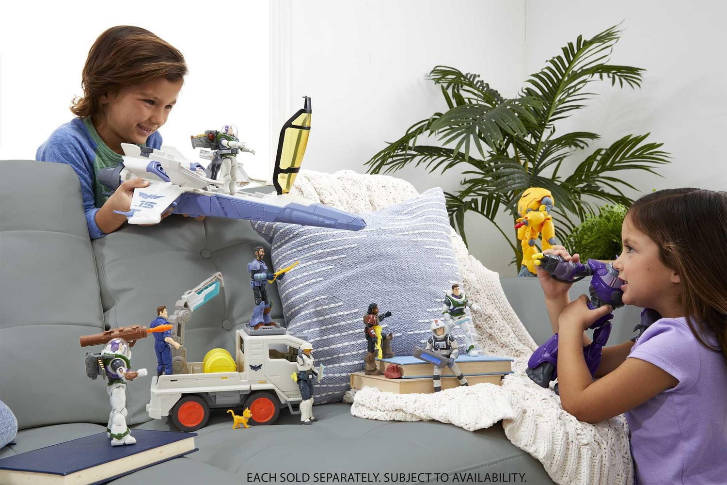 Disney/Pixar Lightyear Figurine Zurg