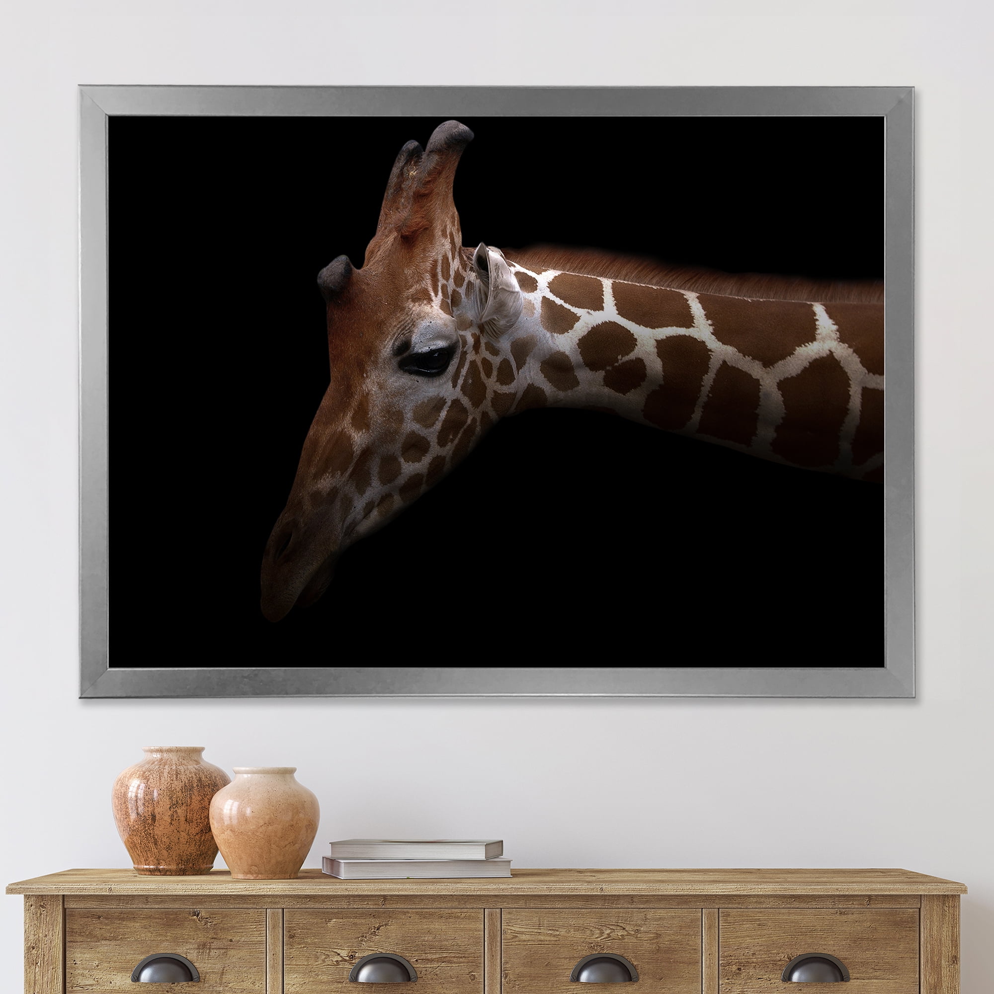 Designart 'Close Up Portrait of A Giraffe VIII' Farmhouse Framed Art Print
