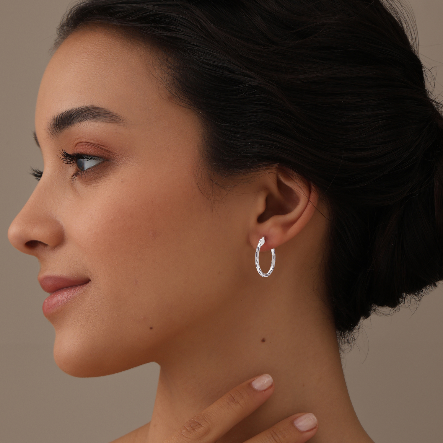 LeCalla 925 Sterling Silver Hoop Earrings for Women | Small Classic Diamond-Cut Textured Hoops Earring | Womens Click-Top Earring Hoop 20MM