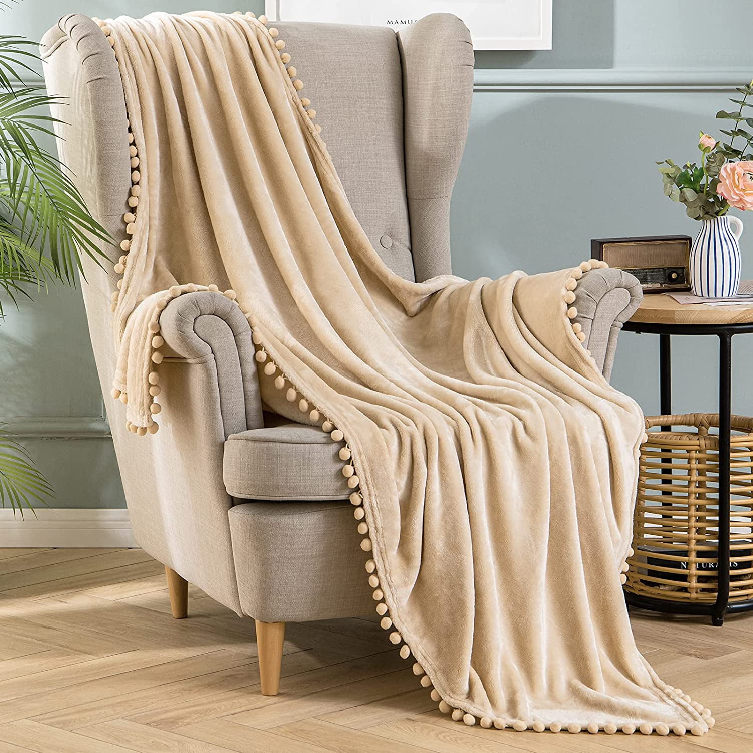 IGUOHAO White Throw Blanket with Pom Pom Fringe Flannel Fleece 50x60 Inches Super Luxury Lightweight Warm Soft Cozy Blanket for Bed Couch Car